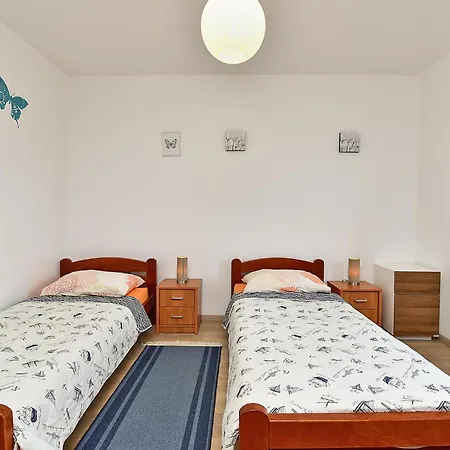 Apartament 408 *