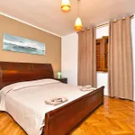 Apartments 408 Fazana * Fazana