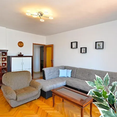 Apartment Apartments 408 Fazana Fazana