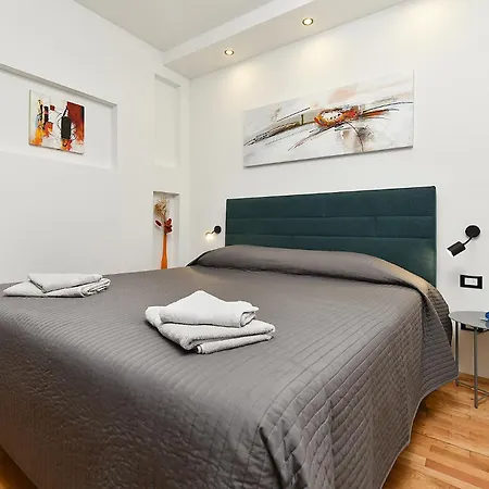 408 Apartament *