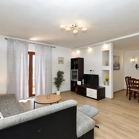 408 Apartament