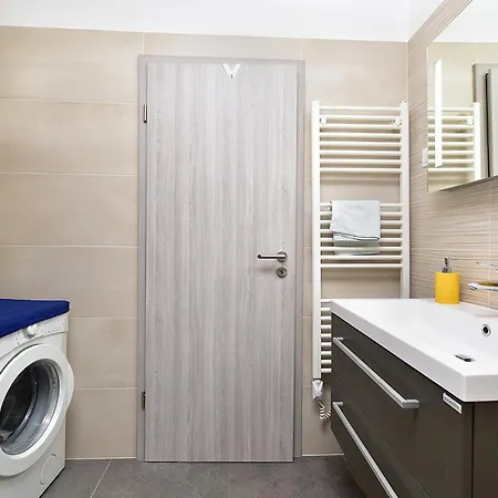 408 Apartament