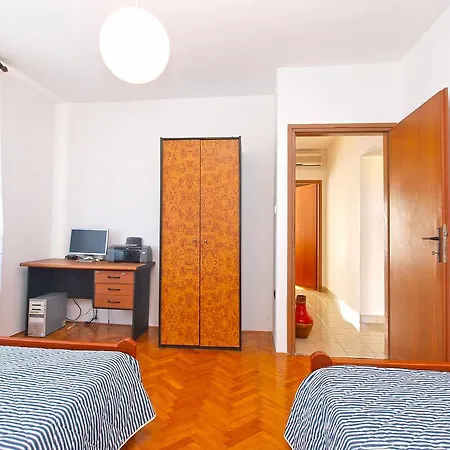 Apartments 408 Fazana *